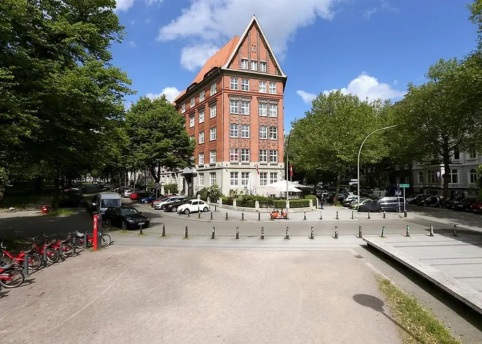 Amsterdam Hotel 3*